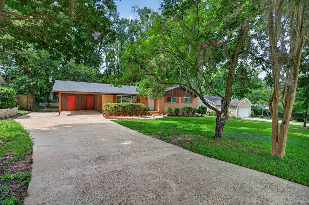 Photo of 2515 Hastings Dr DR, Tallahassee, FL 32303 (MLS # 401653)