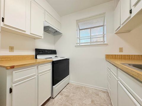 Tiny photo for 1810 Sylvan Court #D, Tallahassee, FL 32303 (MLS # 396014)