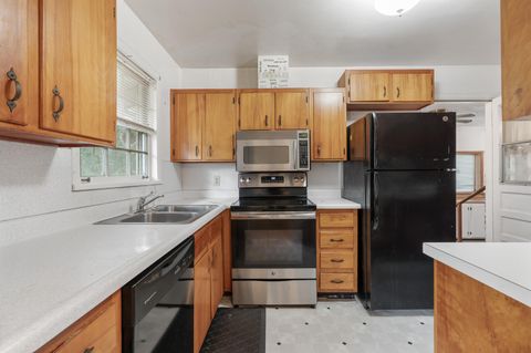 Tiny photo for 926 Maplewood Avenue, Tallahassee, FL 32303 (MLS # 386951)