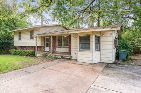 Tiny photo for 926 Maplewood Avenue, Tallahassee, FL 32303 (MLS # 386951)