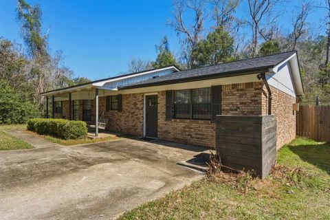 Tiny photo for 799 Violet Street, Tallahassee, FL 32308 (MLS # 399094)