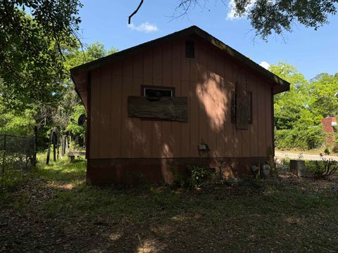Tiny photo for 1733 McKelvy Street, Quincy, FL 32351 (MLS # 399170)