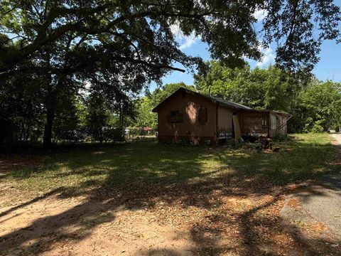 Tiny photo for 1733 McKelvy Street, Quincy, FL 32351 (MLS # 399170)