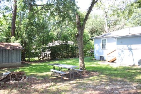 Tiny photo for 781 California Street St, Tallahassee, FL 32304 (MLS # 392511)