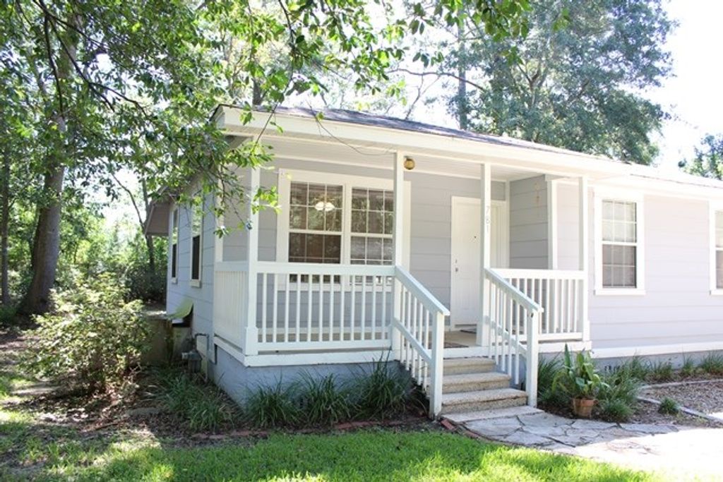 Photo of 781 California Street St, Tallahassee, FL 32304 (MLS # 392511)