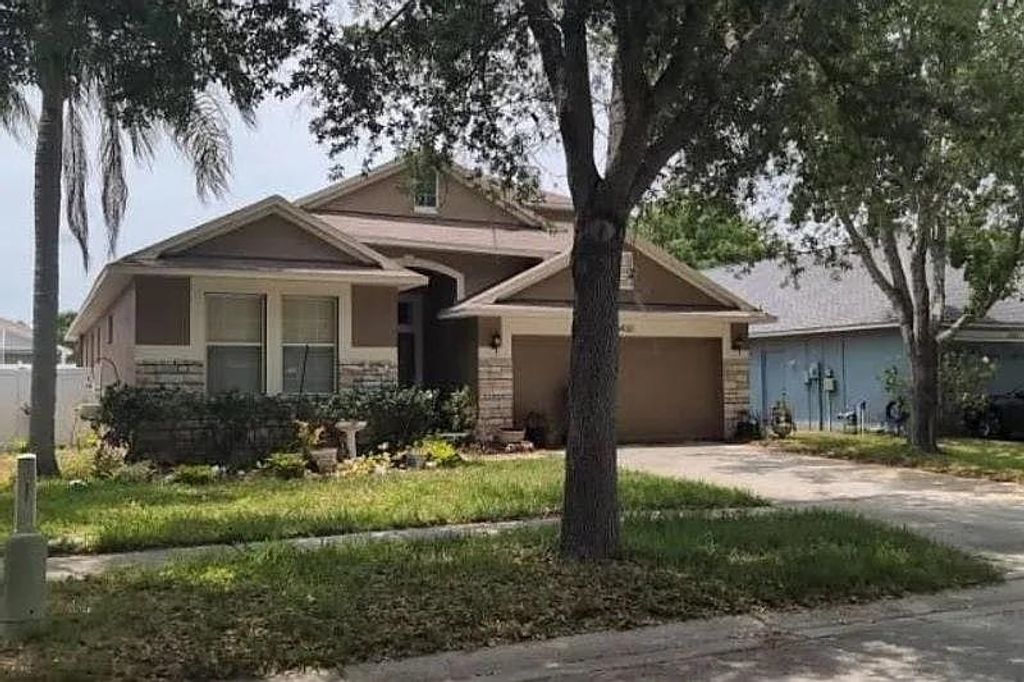 Photo of 15430 Lake Bella Vista Drive, Tampa, FL 33625 (MLS # 400221)