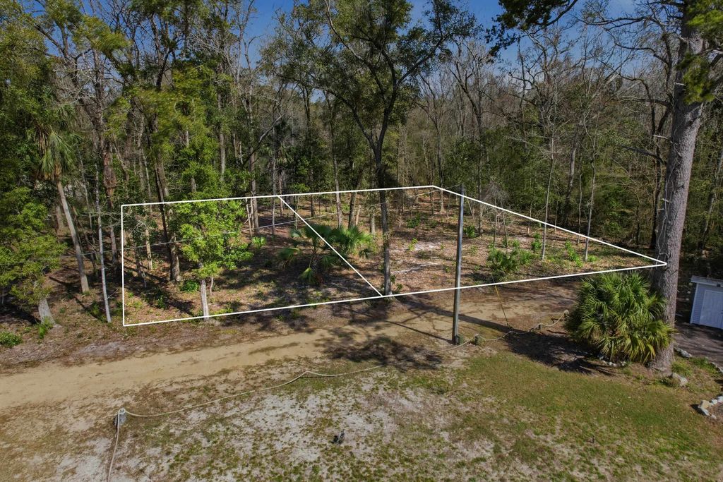 Photo of XX Keerns Drive, Crawfordville, FL 32327 (MLS # 396985)