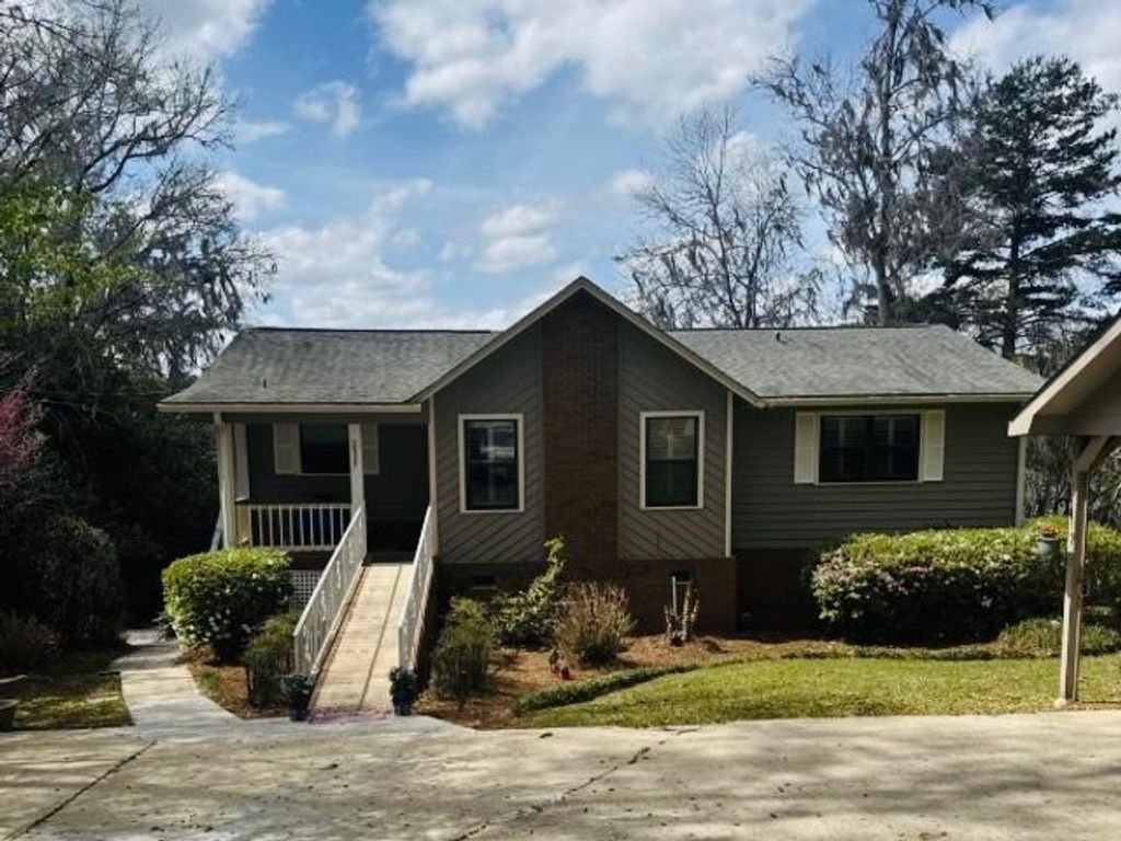 Photo of 2539 Tallavana Trail, Havana, FL 32333 (MLS # 397188)