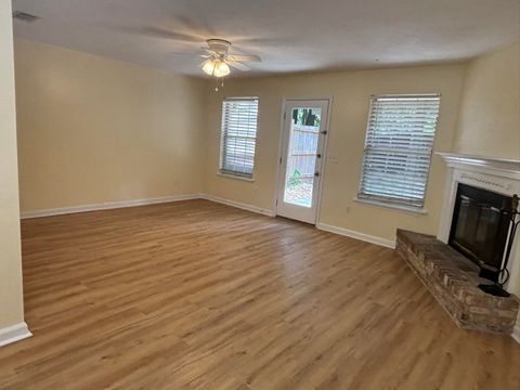 Tiny photo for 552 Teal Lane, Tallahassee, FL 32308 (MLS # 401389)