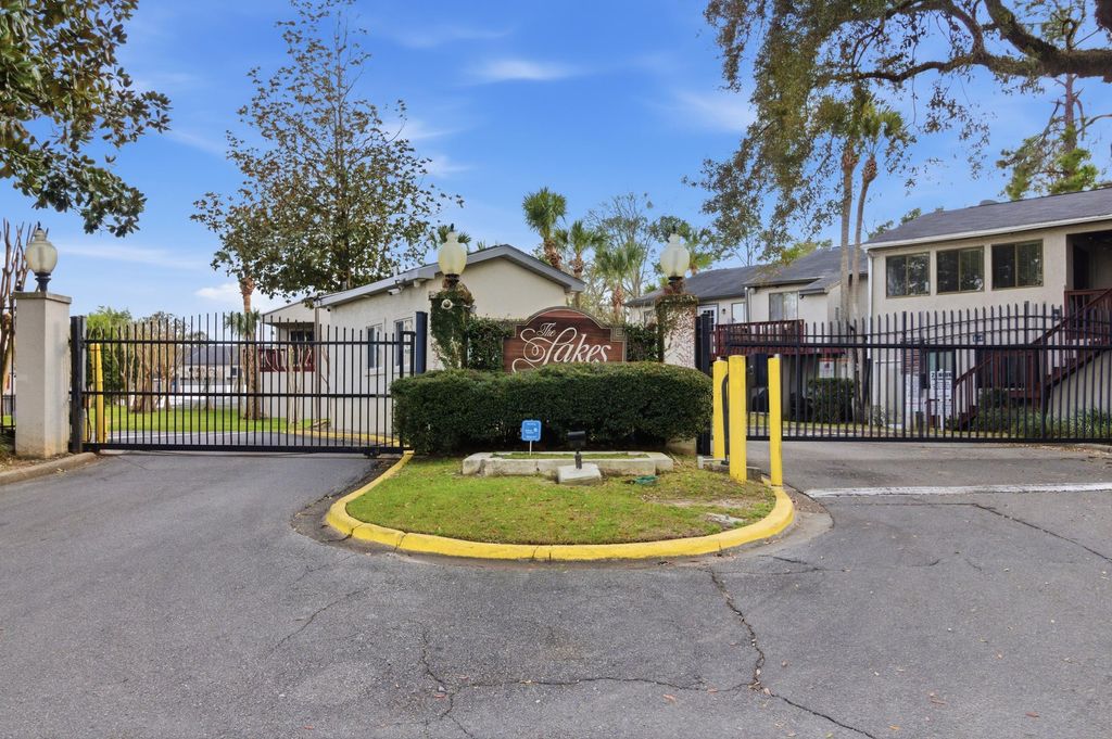 Photo of 1319 Airport Drive #F02, Tallahassee, FL 32304 (MLS # 396624)