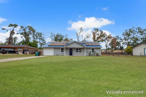 Tiny photo for 2724 W Oak Ridge Road, Tallahassee, FL 32305 (MLS # 393897)