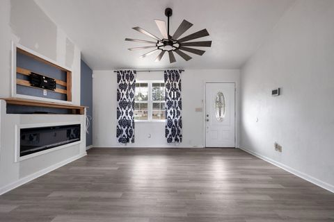 Tiny photo for 2724 W Oak Ridge Road, Tallahassee, FL 32305 (MLS # 393897)