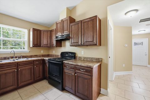 Tiny photo for 2010 Saxon Street, Tallahassee, FL 32310 (MLS # 399017)