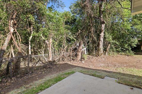 Tiny photo for 2010 Saxon Street, Tallahassee, FL 32310 (MLS # 399017)