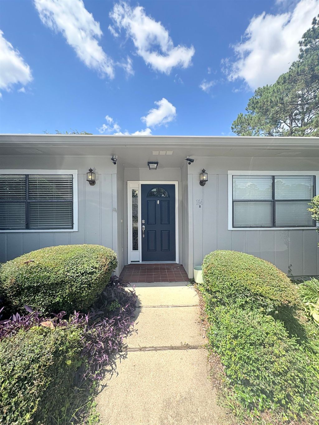 Photo of 164 SE Villas Court #B, Tallahassee, FL 32303 (MLS # 391456)