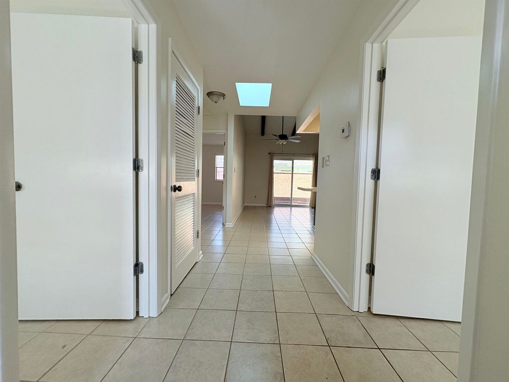Photo of 164 SE Villas Court #B, Tallahassee, FL 32303 (MLS # 391456)