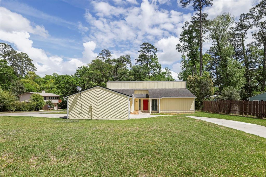 Photo of 1607 Seminole Drive, Tallahassee, FL 32301 (MLS # 398179)