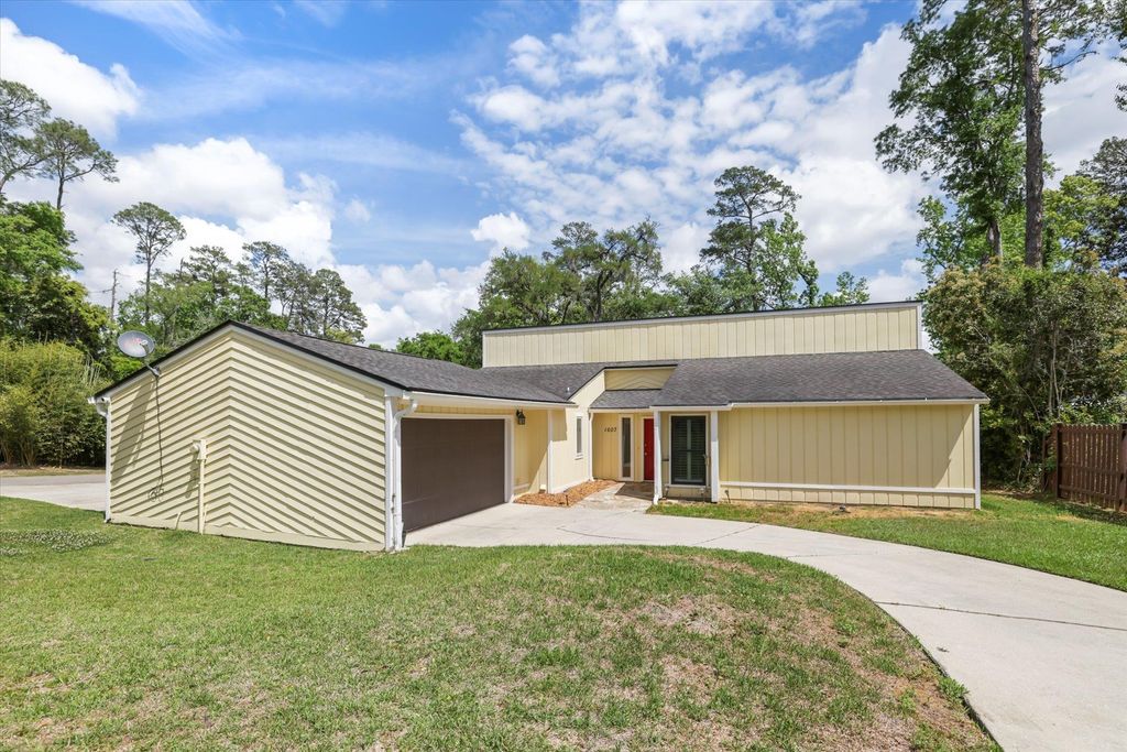 Photo of 1607 Seminole Drive, Tallahassee, FL 32301 (MLS # 398179)