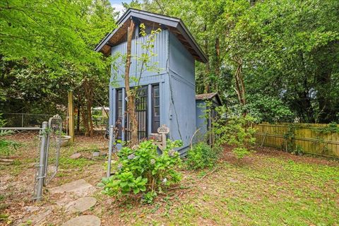 A home in TALLAHASSEE