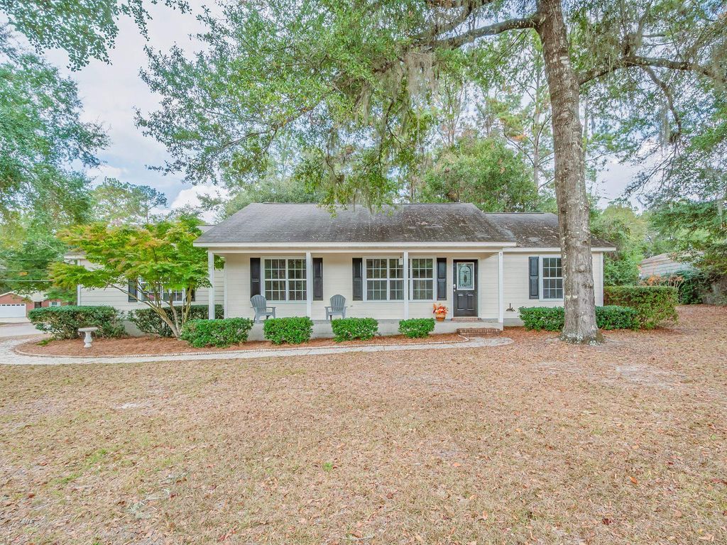 Photo of 5 Birch Court, Crawfordville, FL 32327 (MLS # 393655)