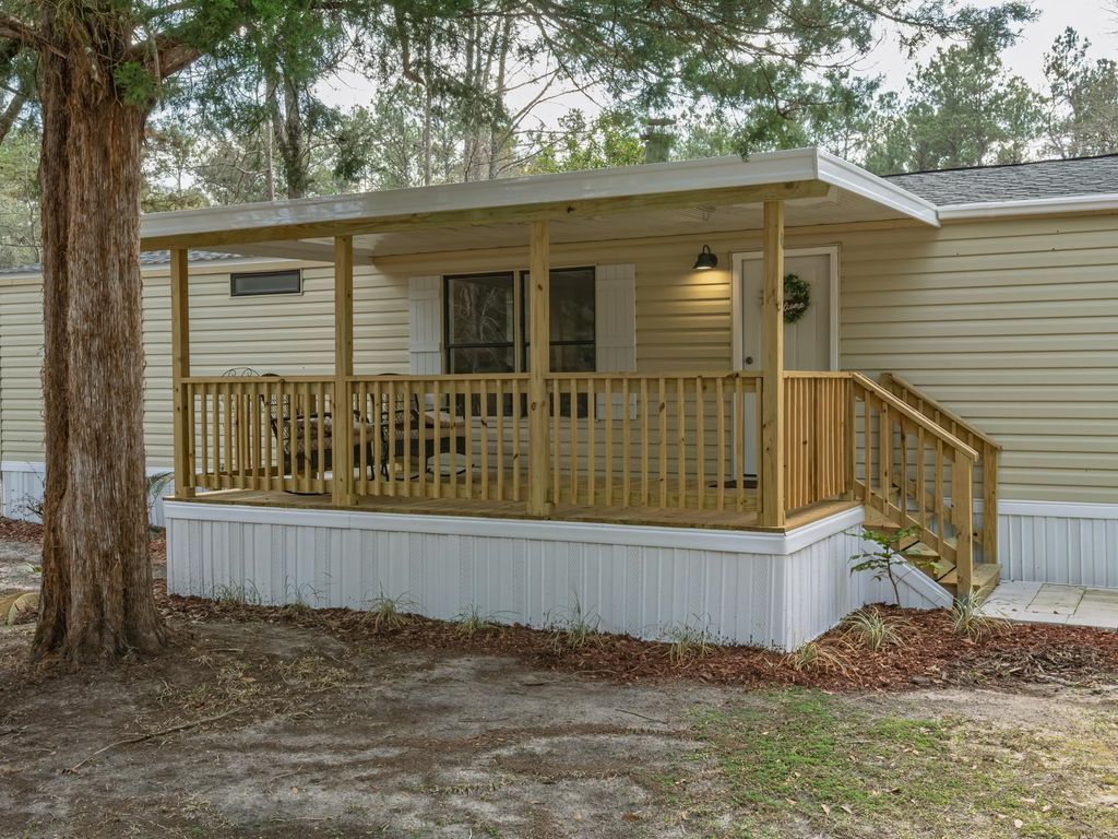 Photo of 7433 Fieldcrest Drive, Tallahassee, FL 32305 (MLS # 396411)