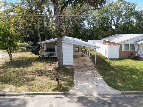 Tiny photo for 1820 Keith Street, Tallahassee, FL 32310 (MLS # 391798)