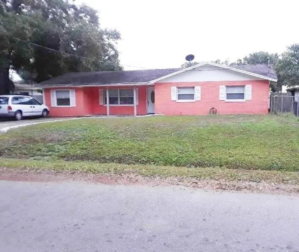Photo of 6815 S 32nd Avenue, Tampa, FL 33619 (MLS # 392120)