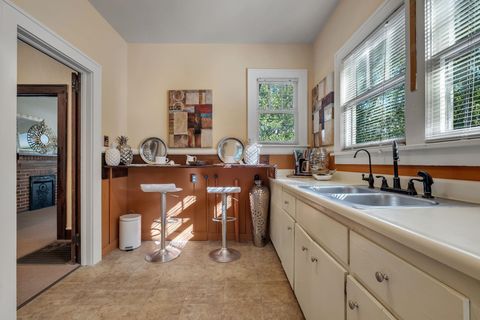 Tiny photo for 847 E PARK Avenue, Tallahassee, FL 32301 (MLS # 395486)