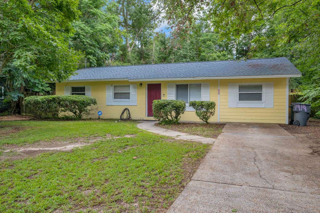 Photo of 1919 Karen Lane, Tallahassee, FL 32304 (MLS # 401874)