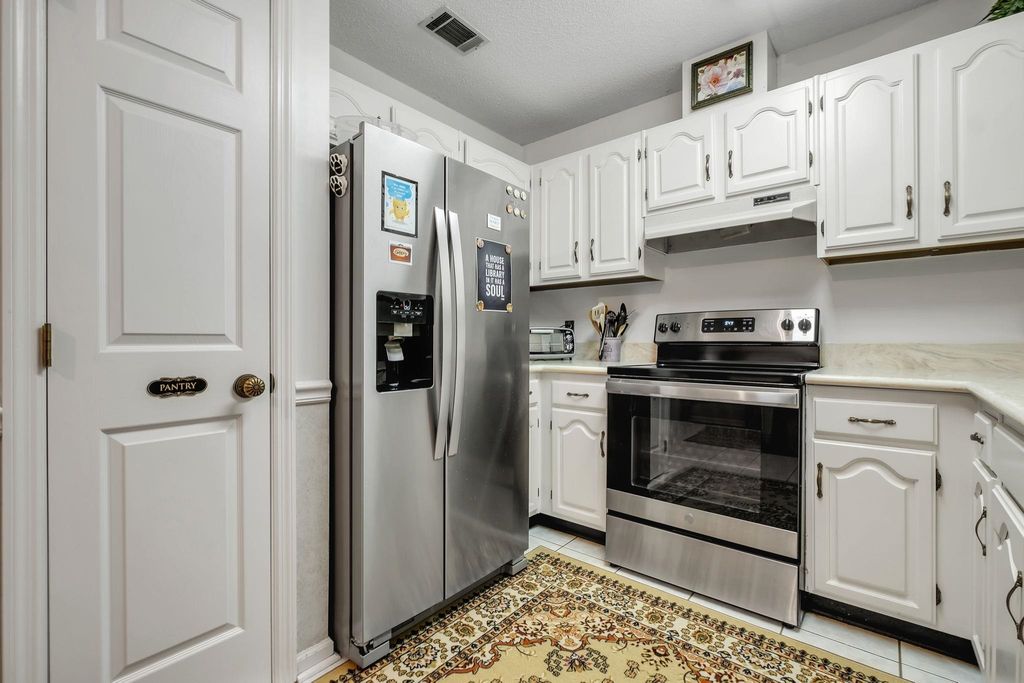 Photo of 8204 Chickasaw Trail, Tallahassee, FL 32312 (MLS # 391057)