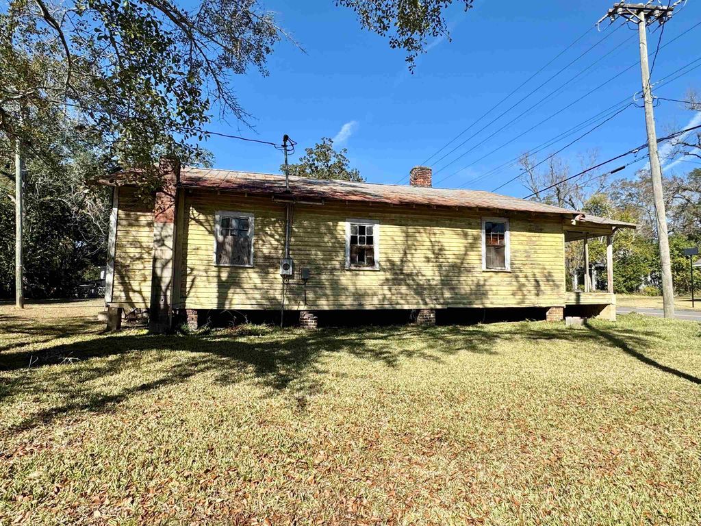 Photo of 501 Oak Street, Thomasville, GA 31792 (MLS # 394114)