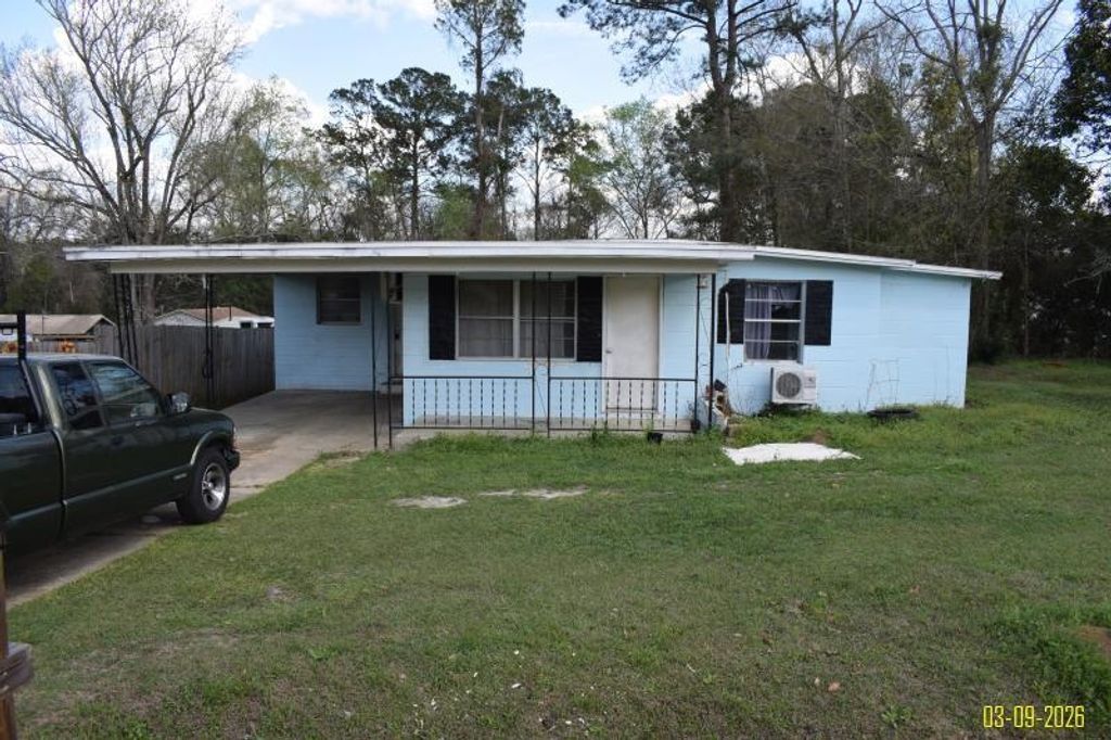 Photo of 801 S Main Street, Havana, FL 32333 (MLS # 397105)