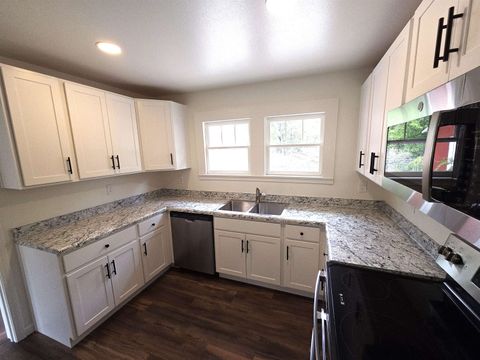 Tiny photo for 19285 NW SR 20, Bristol, FL 32321 (MLS # 398054)