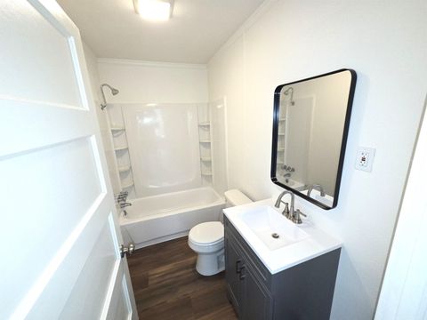 Tiny photo for 19285 NW SR 20, Bristol, FL 32321 (MLS # 398054)