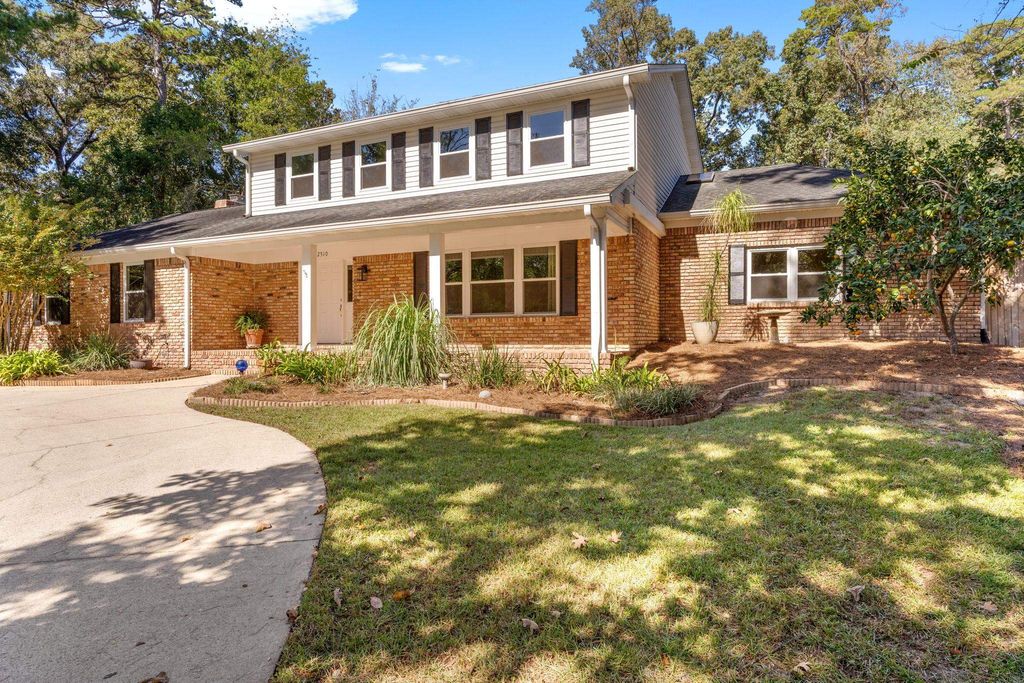 Photo of 2510 ARMISTEAD Road, Tallahassee, FL 32308 (MLS # 393272)