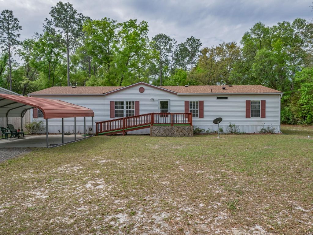Photo of 1121 W Oak Ridge Road, Tallahassee, FL 32305 (MLS # 398792)