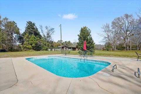 Tiny photo for 4699 Shady Rest Road, Havana, FL 32333 (MLS # 396987)