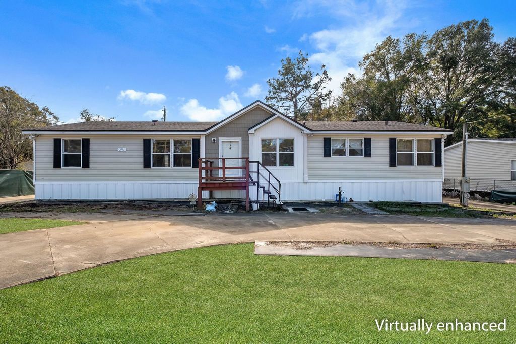 Photo of 2995 Baron Lane, Tallahassee, FL 32305 (MLS # 395585)