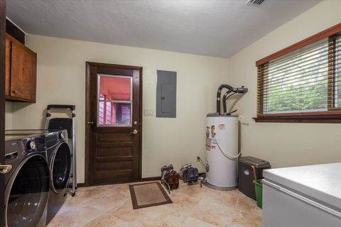Tiny photo for 2424 Winthrop Road, Tallahassee, FL 32308 (MLS # 393781)