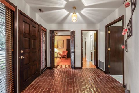 Tiny photo for 2424 Winthrop Road, Tallahassee, FL 32308 (MLS # 393781)