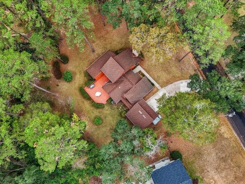 Tiny photo for 2424 Winthrop Road, Tallahassee, FL 32308 (MLS # 393781)