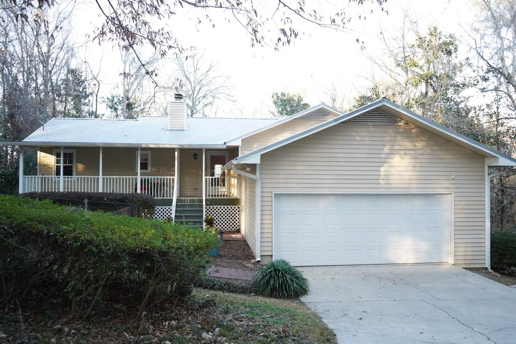 Photo of 12840 Coes Bluff, Tallahassee, FL 32310 (MLS # 393321)