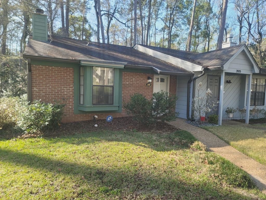 Photo of 2107 Victory Garden Lane, Tallahassee, FL 32301 (MLS # 396861)