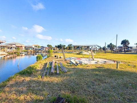 Tiny photo for 20460 Ponce De Leon Road, Perry, FL 32348 (MLS # 401791)