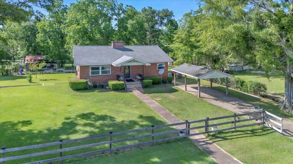 Photo of 5975 Mount Pleasant Road, Quincy, FL 32352 (MLS # 390256)