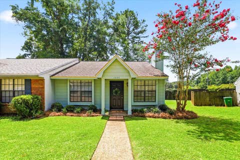 Tiny photo for 1225 Brafforton Court, Tallahassee, FL 32311 (MLS # 402417)