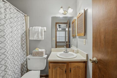 Tiny photo for 1225 Brafforton Court, Tallahassee, FL 32311 (MLS # 402417)