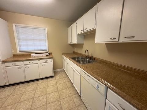 Tiny photo for 2018 Sheridan Road, Tallahassee, FL 32303 (MLS # 400266)