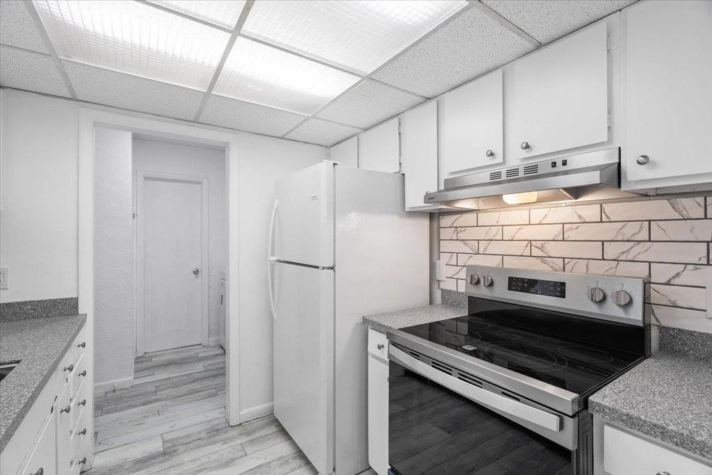 Photo of 422 Westwood Drive, Tallahassee, FL 32304 (MLS # 394248)