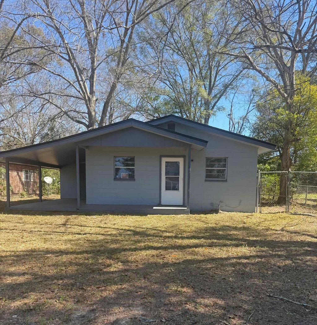 Photo of 519 Thomas Alley, Quincy, FL 32351 (MLS # 397534)